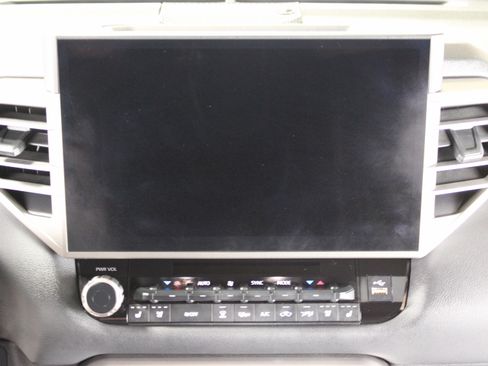 Used 2025 Toyota Tundra Limited image 5