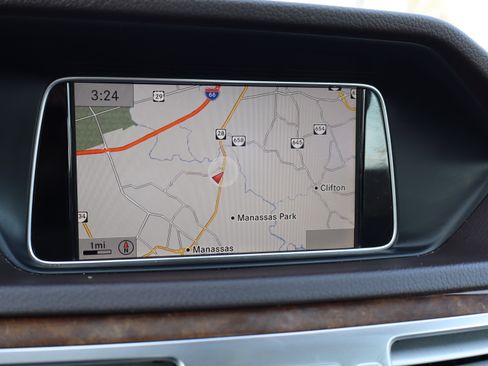 Used 2015 Mercedes-Benz E 350 Sport image 27