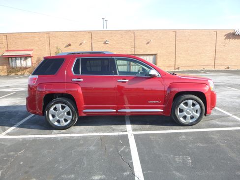 Used 2015 GMC Terrain Denali image 5