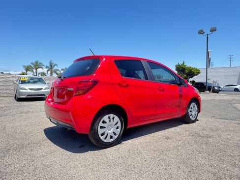 Used 2015 Toyota Yaris L Hatchback FWD image 9