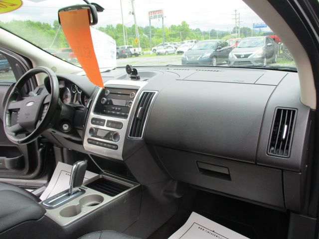 Used 2010 Ford Edge AWD Limited image 25