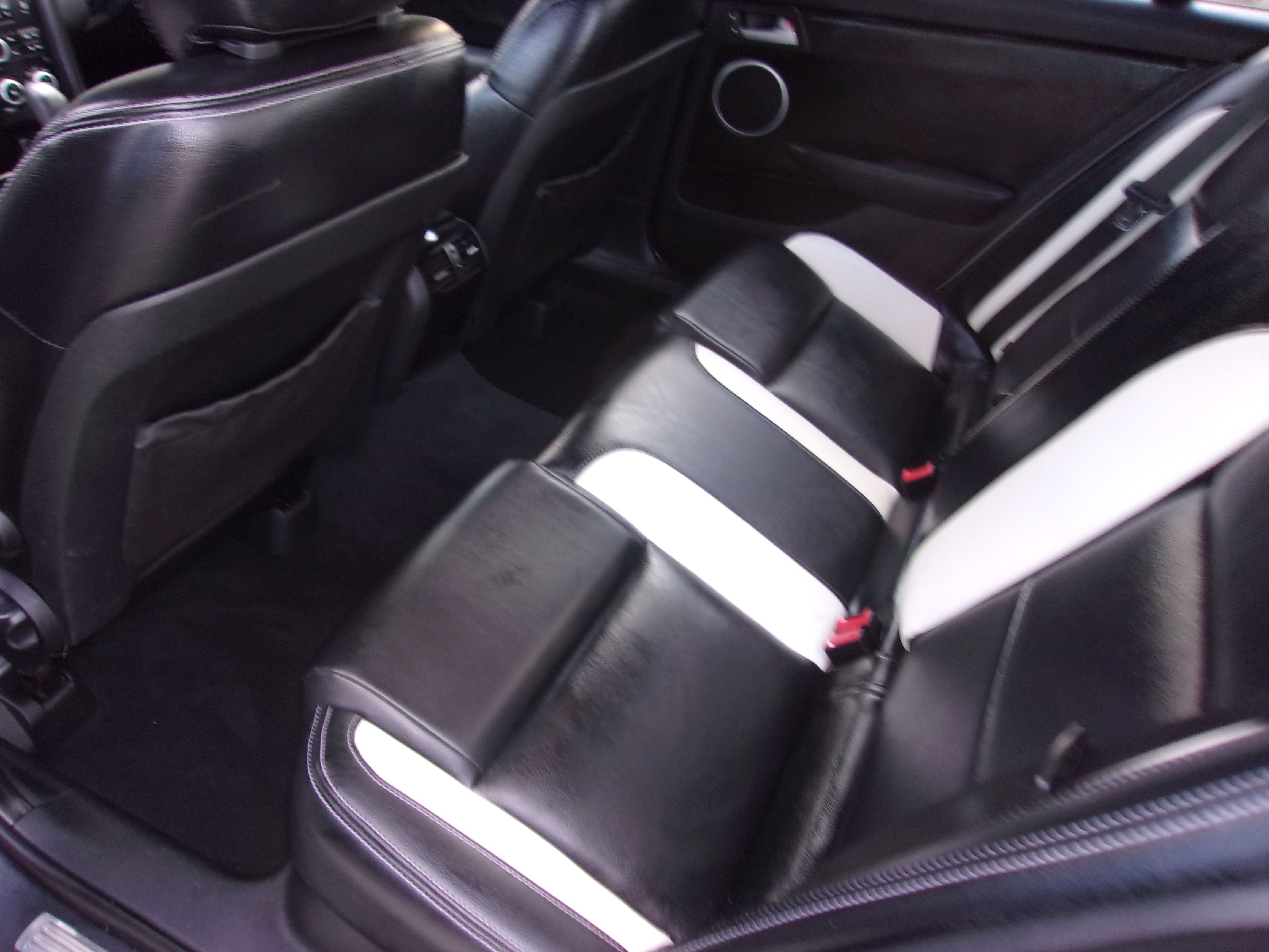 Used 2008 Pontiac G8 RWD image 6