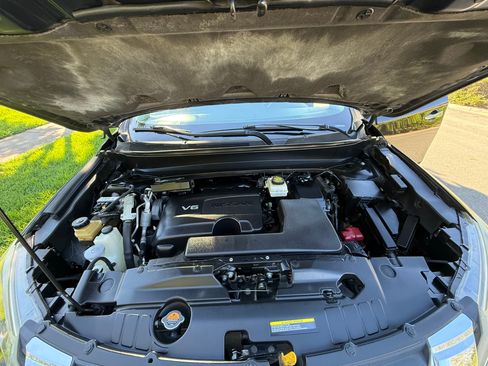 Used 2019 Nissan Pathfinder FWD image 13