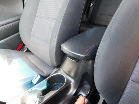 Used 2018 Kia Forte LX image 18