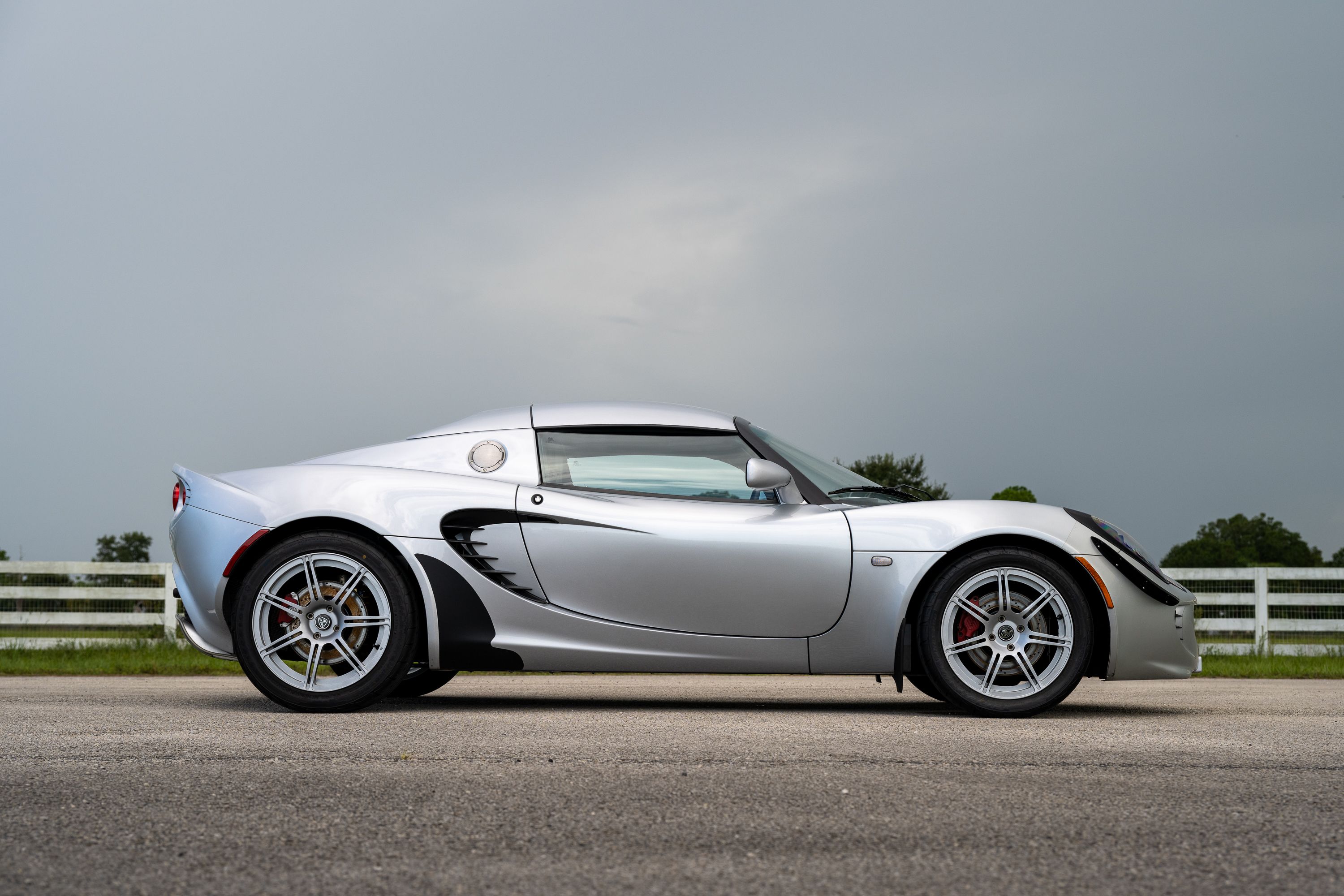Used 2005 Lotus Elise w/ Touring Package RWD image 14