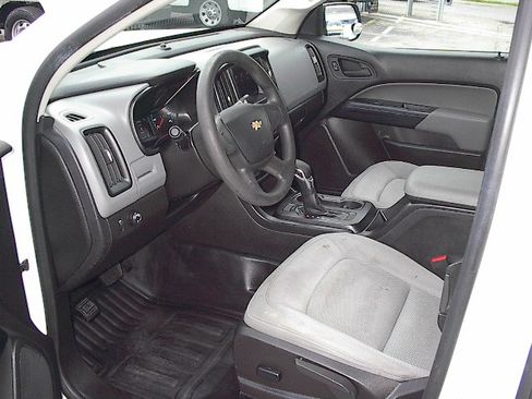 Used 2022 Chevrolet Colorado W/T image 16