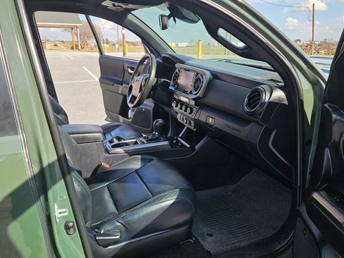 Used 2021 Toyota Tacoma image 17