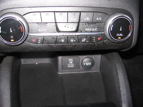 Used 2023 Ford Escape Active image 9