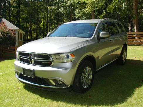 Used 2018 Dodge Durango SXT image 2