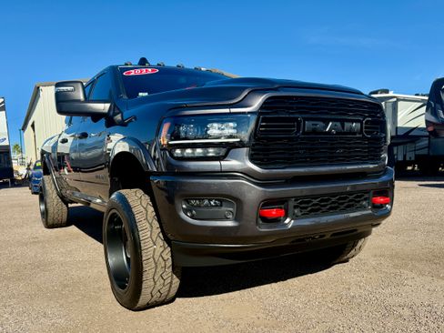 Used 2023 RAM 3500 4x4 Mega Cab Limited image 8