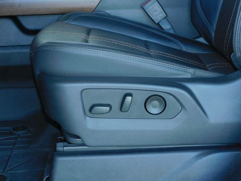 Used 2024 Chevrolet Silverado 2500 High Country image 23