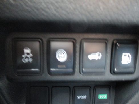 Used 2020 Nissan Rogue FWD SV 2.5L 4-Cyl SUV image 59