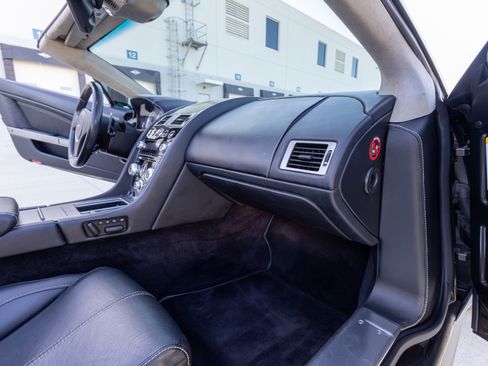 Used 2010 Aston Martin V8 Vantage image 32