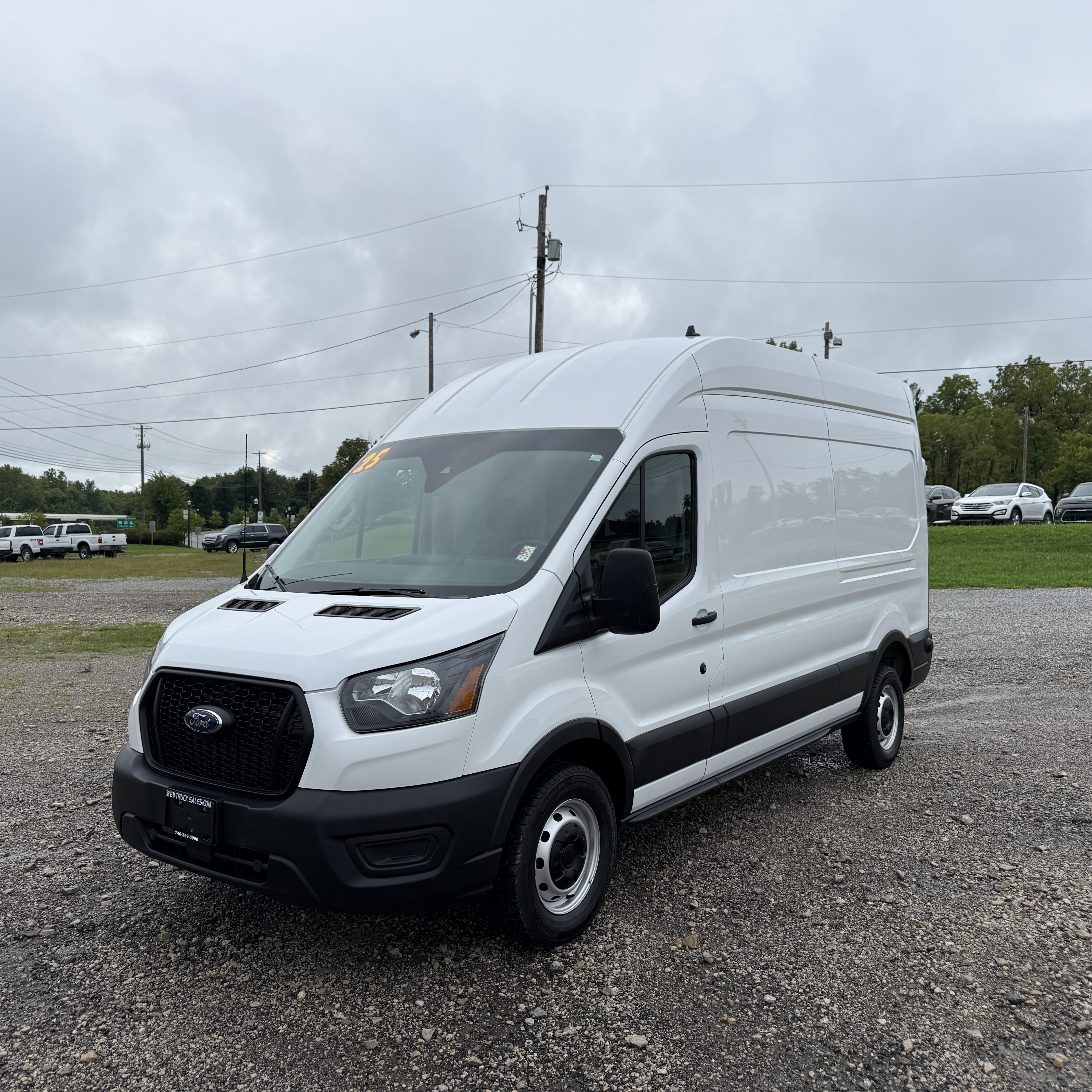 Used 2025 Ford Transit 250 148 High Roof RWD image 1