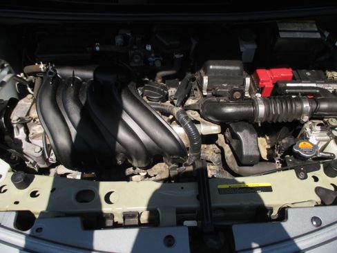 Used 2015 Nissan Versa Note SV w/ Sport Value Package FWD image 16