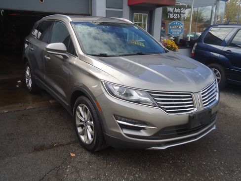 Used 2017 Lincoln MKC Select image 3