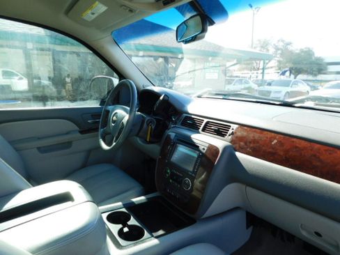 Used 2013 Chevrolet Silverado 1500 LTZ image 20