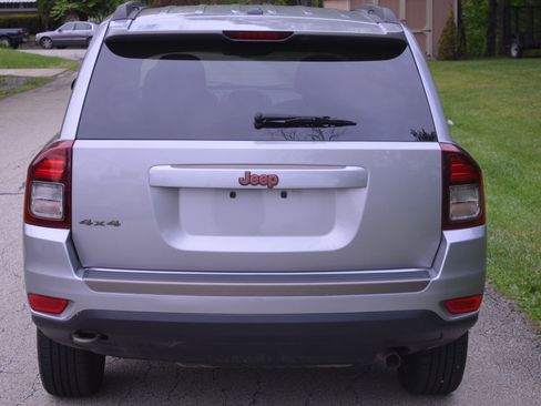 Used 2016 Jeep Compass 75th Anniversary AWD/4WD image 4