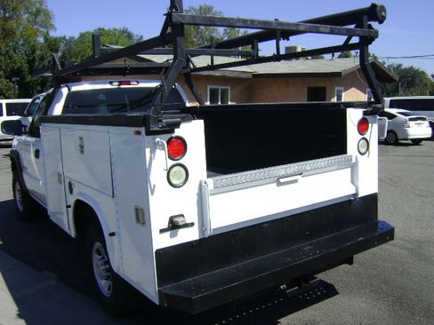 Used 2007 Chevrolet Silverado 2500 4x4 Regular Cab image 4