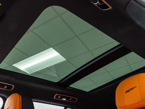 Used 2026 Land Rover Range Rover SE image 32