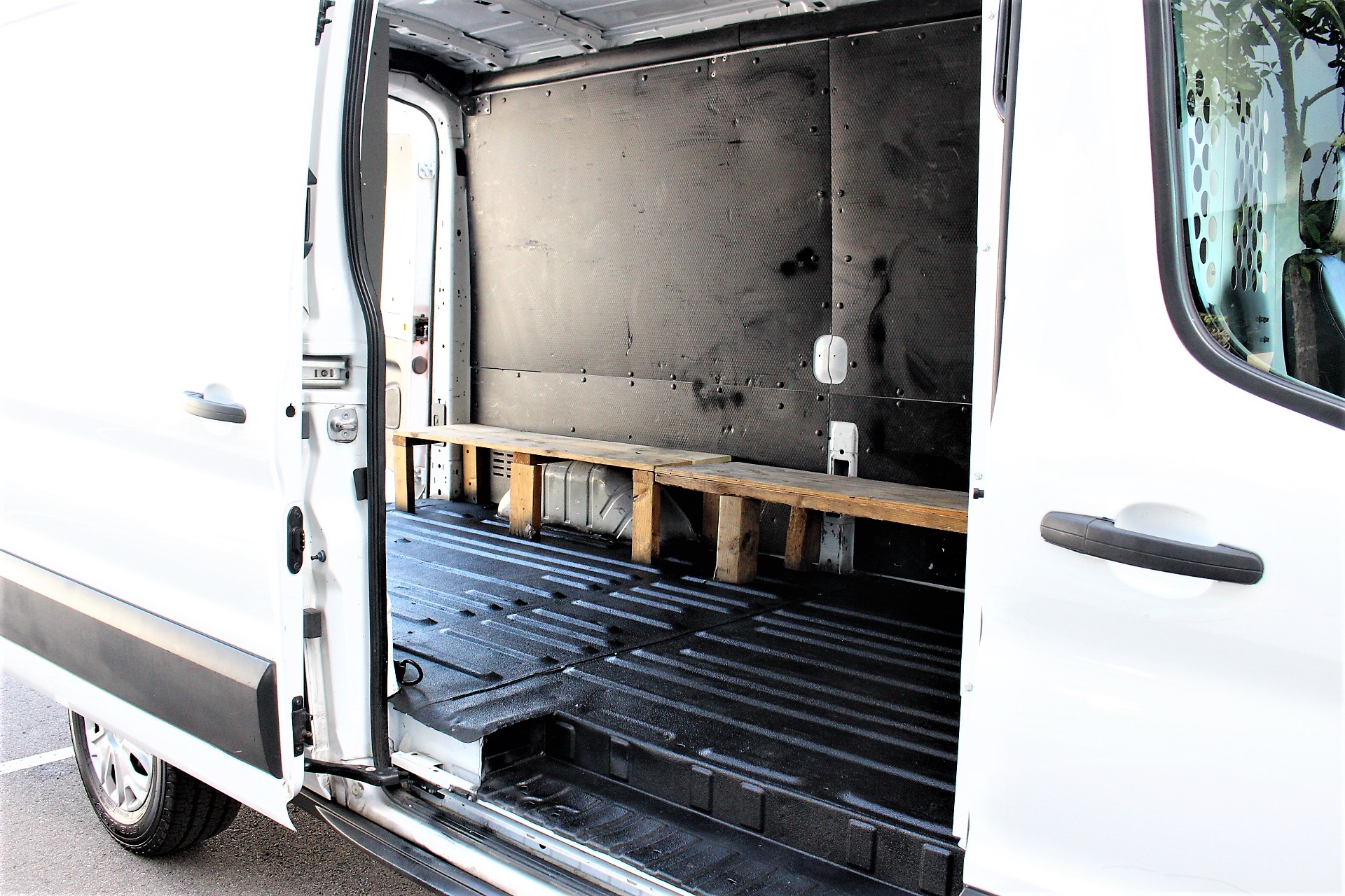 Used 2020 Ford Transit 250 Medium Roof RWD image 18