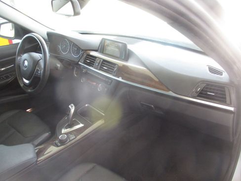 Used 2015 BMW 328i image 16