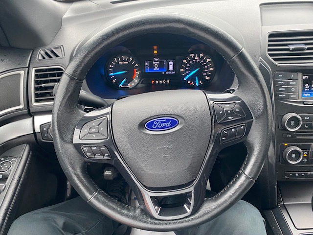 Used 2017 Ford Explorer 4WD XLT image 9