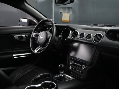 Used 2018 Ford Mustang GT Premium image 40