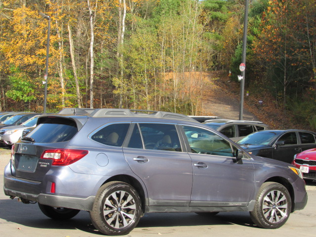 Used 2017 Subaru Outback 2.5i Limited AWD/4WD image 10