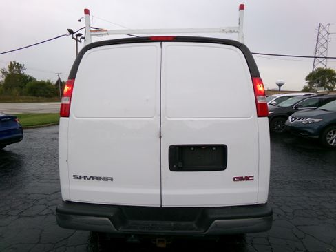 Used 2020 GMC Savana 3500 image 4