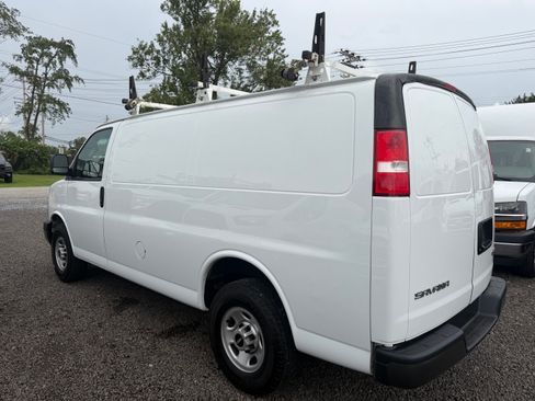 Used 2020 GMC Savana 2500 UNAVAIL RWD image 3