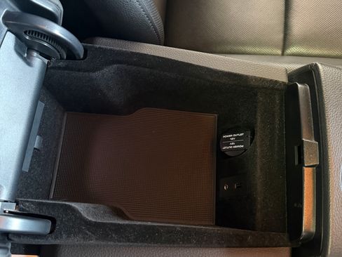 Used 2014 Porsche Panamera 4S image 30