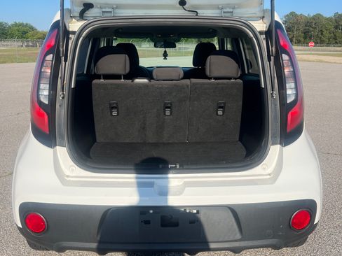 Used 2019 Kia Soul LX FWD image 9