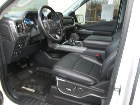 Used 2021 Ford F150 Lariat AWD/4WD image 4