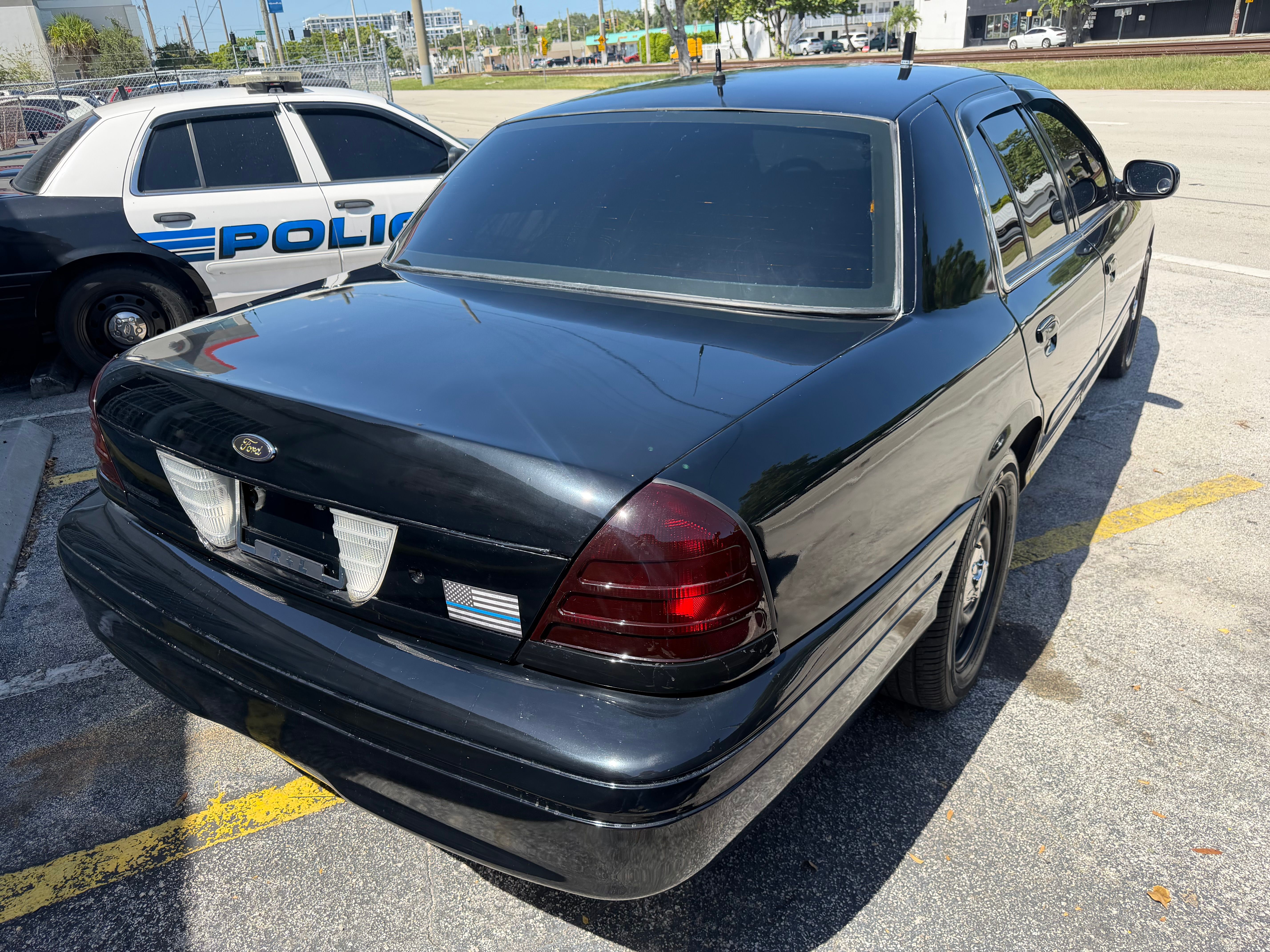 Used 2007 Ford Crown Victoria Police Interceptor RWD image 9