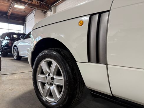 Used 2004 Land Rover Range Rover HSE image 23