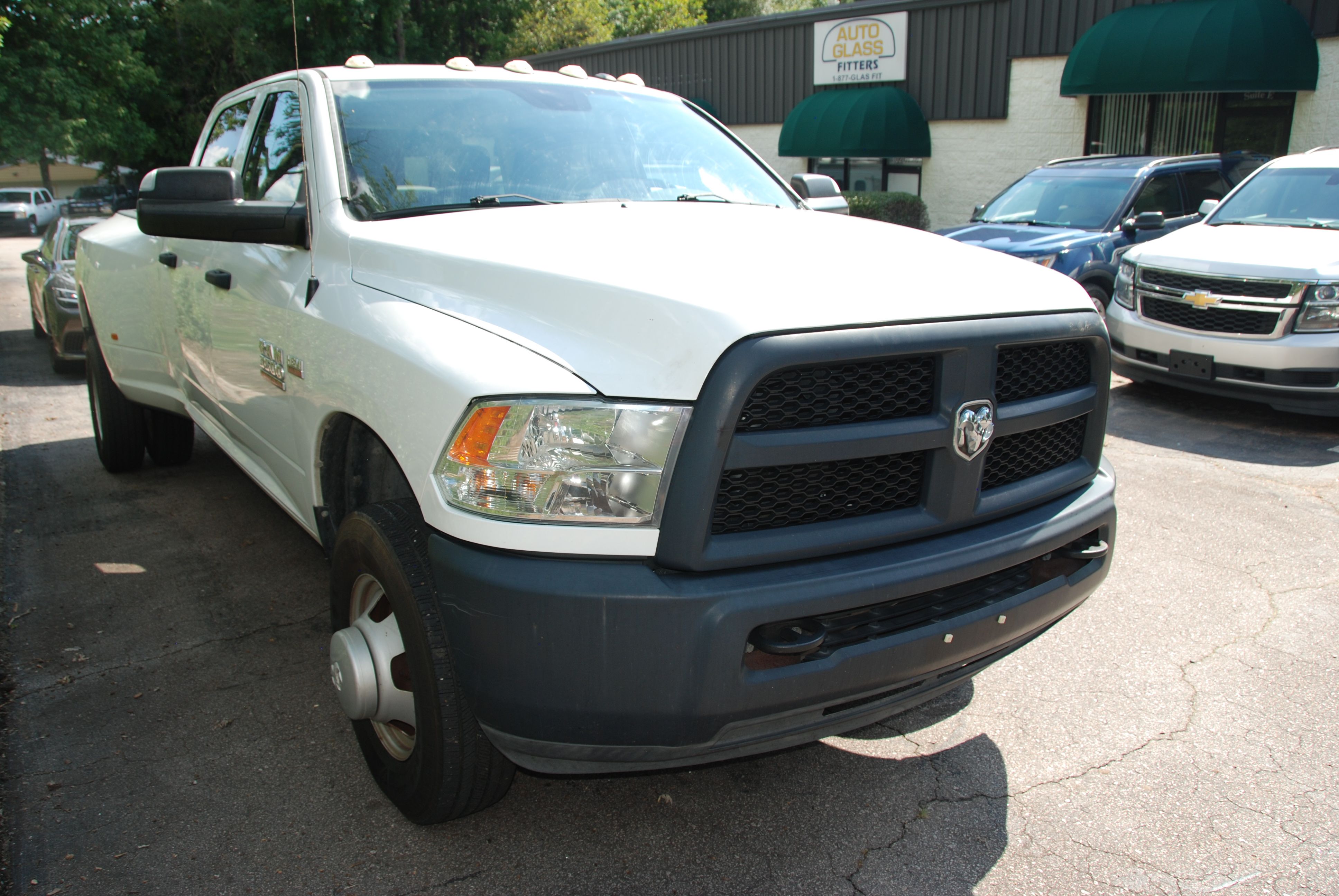 Used 2016 RAM 3500 4x4 Crew Cab ST DRW image 2