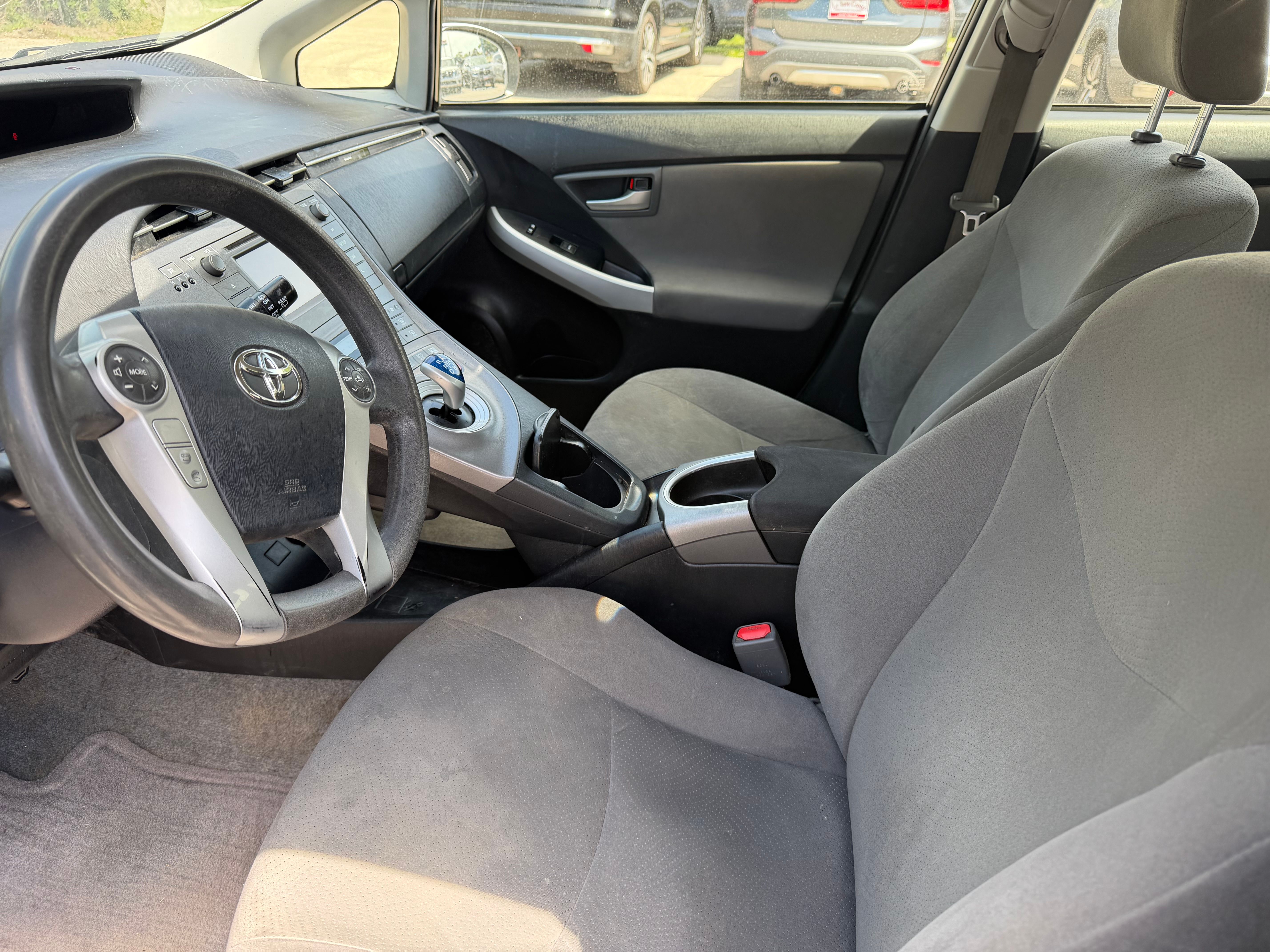 Used 2015 Toyota Prius Two Hatchback 4D FWD image 13