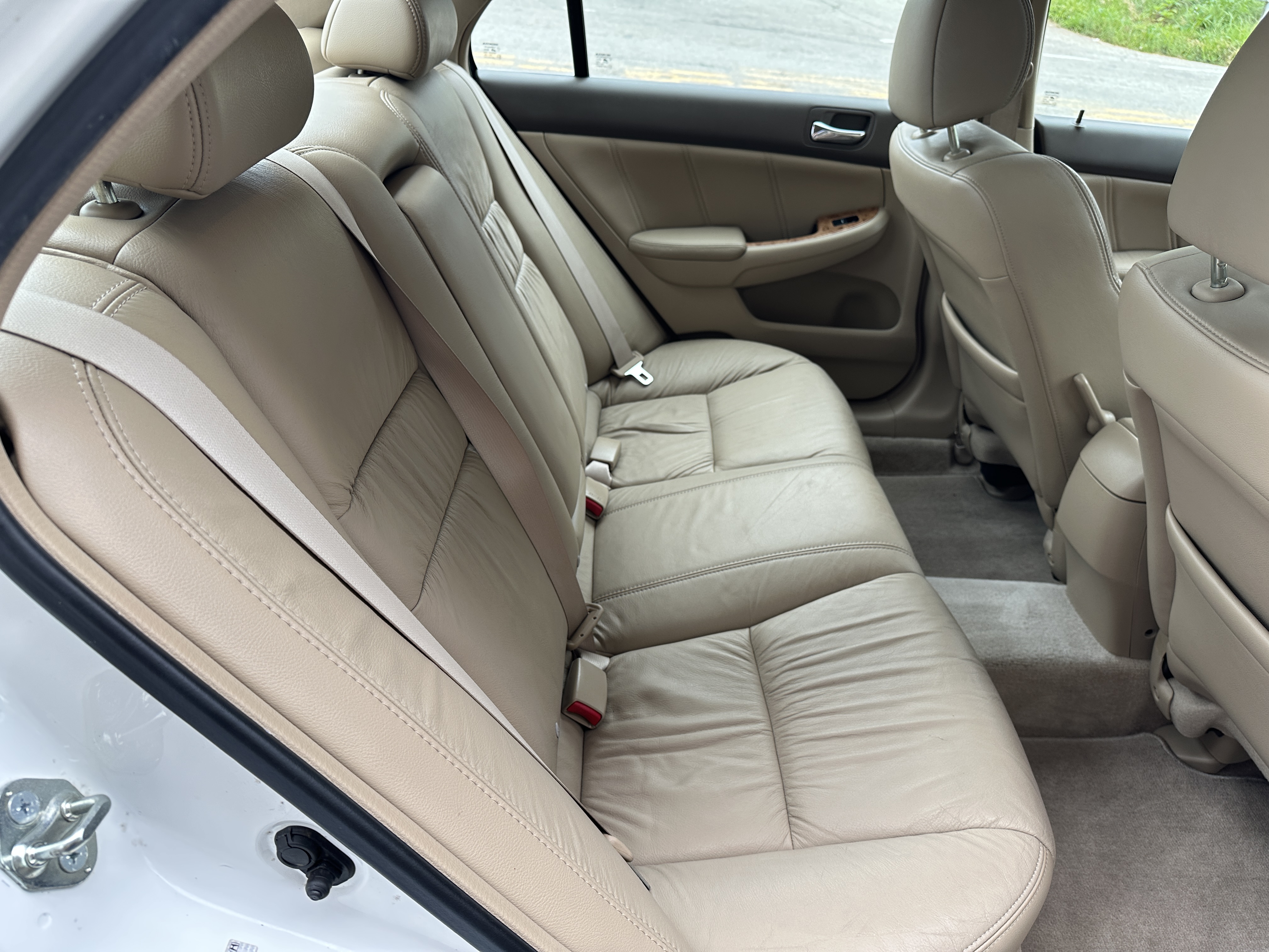 Used 2004 Honda Accord EX V6 Sedan image 16