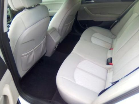 Used 2016 Hyundai Sonata Hybrid FWD image 16