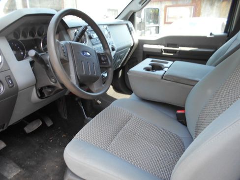 Used 2015 Ford F250 4x4 Crew Cab Super Duty image 5