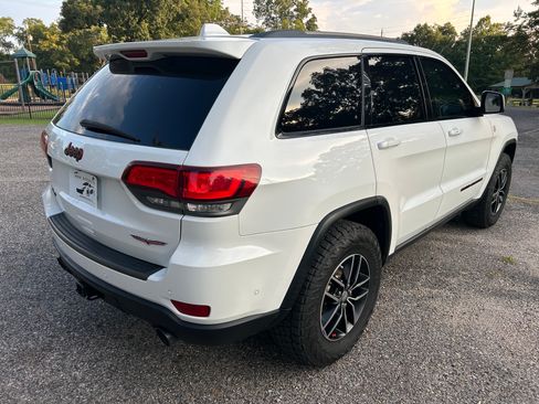 Used 2017 Jeep Grand Cherokee 4WD Trailhawk image 7
