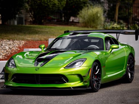 Used 2017 Dodge Viper GTC image 4