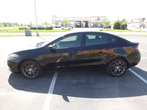 Used 2015 Dodge Dart SXT FWD image 1