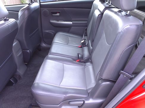 Used 2012 Toyota Prius V Five image 8