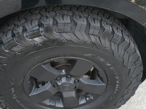 Used 2012 Nissan Frontier SV image 39