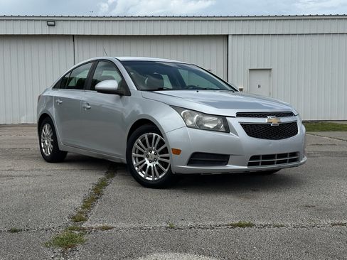 Used 2011 Chevrolet Cruze Eco FWD image 3