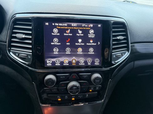 Used 2019 Jeep Grand Cherokee Altitude image 11