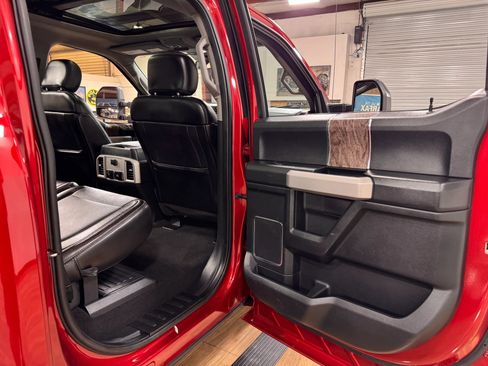 Used 2019 Ford F250 Lariat image 9