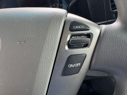 Used 2018 Nissan NV 3500 SV RWD image 11